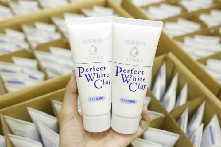 Sữa rửa mặt Shiseido Senka Perfect White Clay màu trắng 120g
