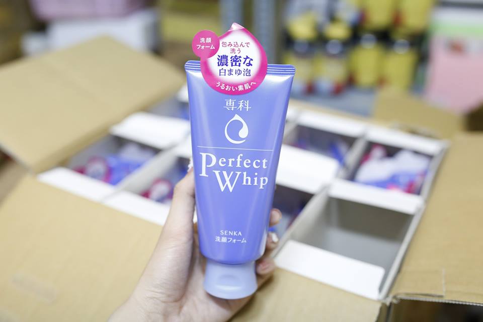 Sữa rửa mặt Shiseido Senka Perfect Whip 120g